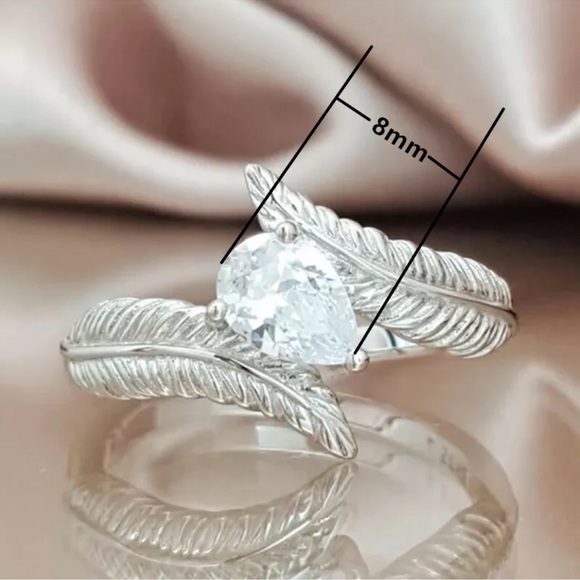 Elegant 925 Silver Rings Pear Cut Cubic Zirconia - Picture 4 of 4